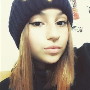 Meet your Posher, Joy